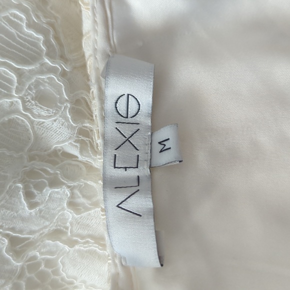 Alexis Cut Back Lace Romper - Picture 9 of 10